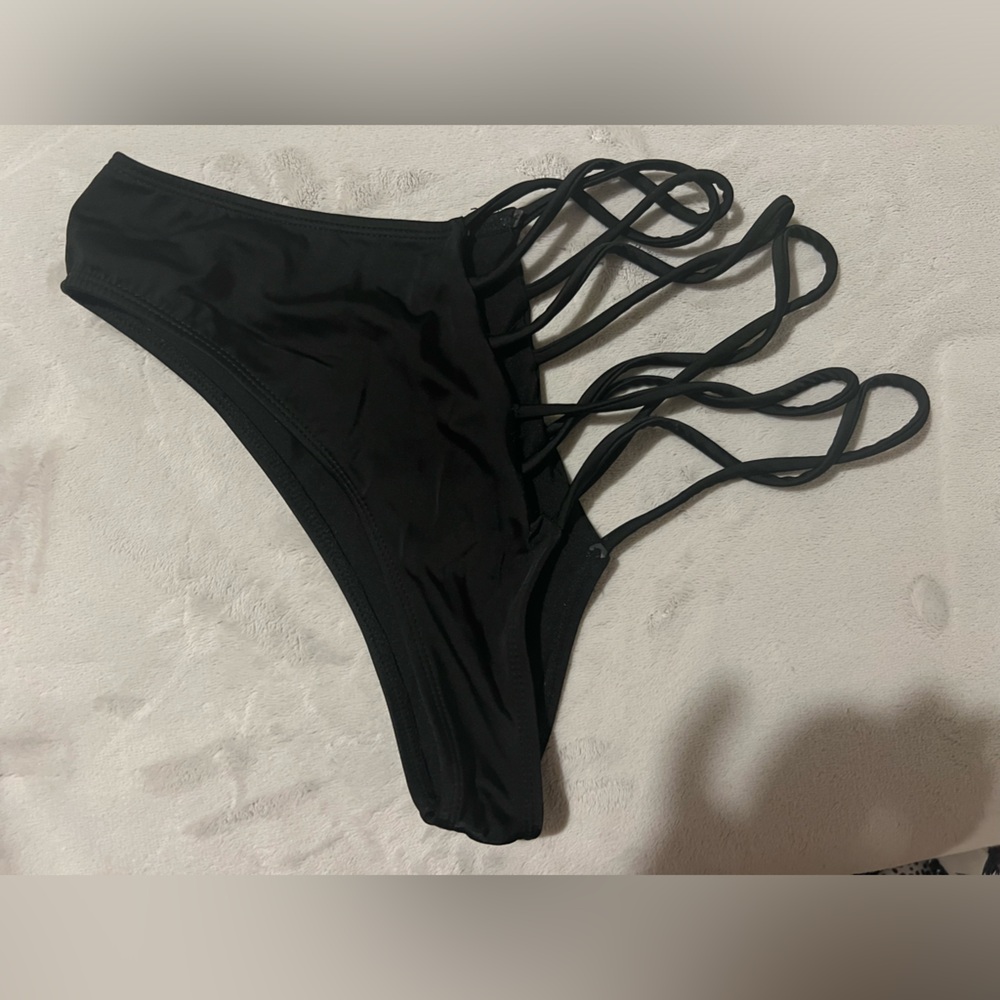 Black bikini bottoms